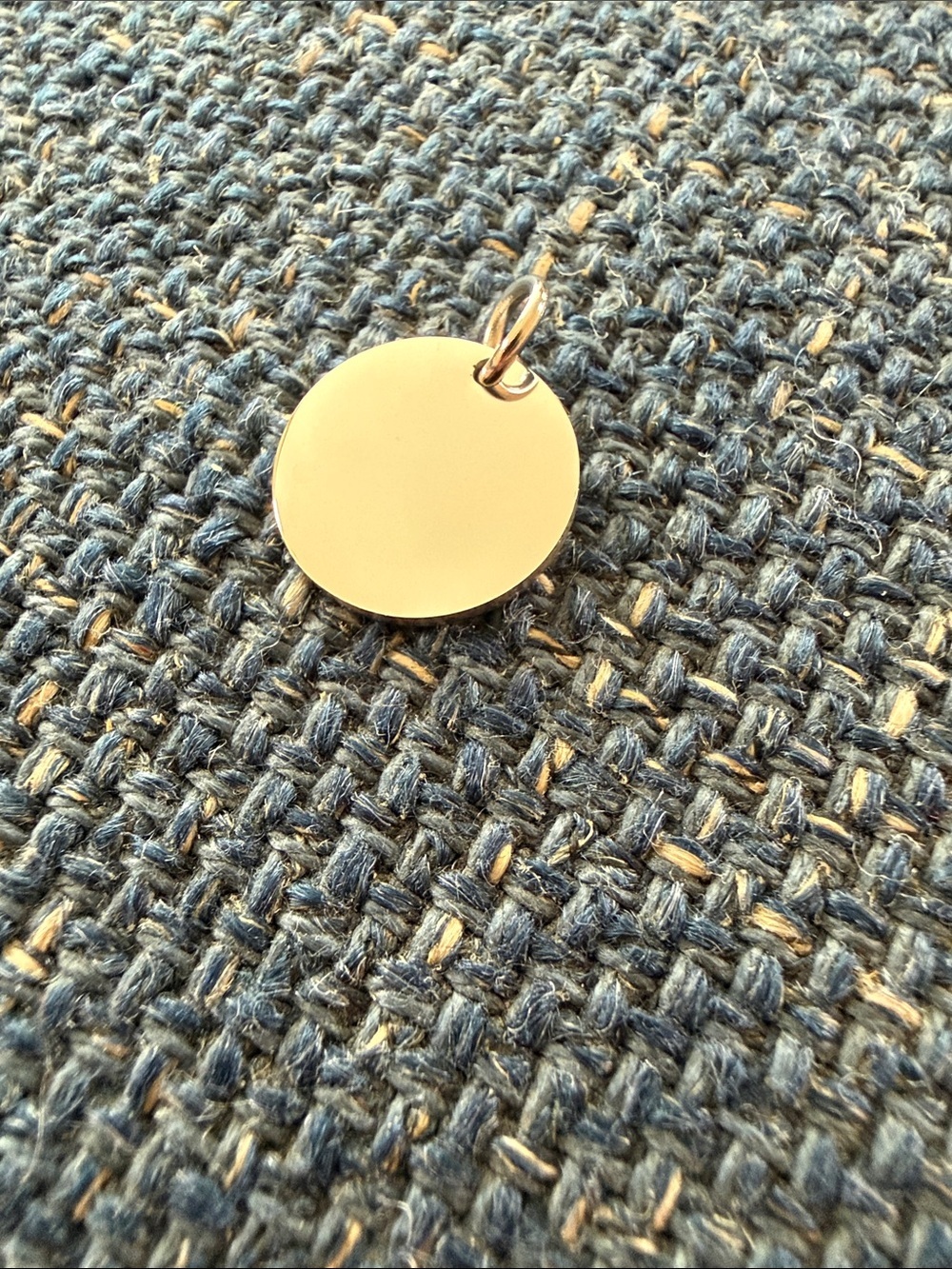 Round Silver Tone Small Charm/Pendant - Picture 1 of 4